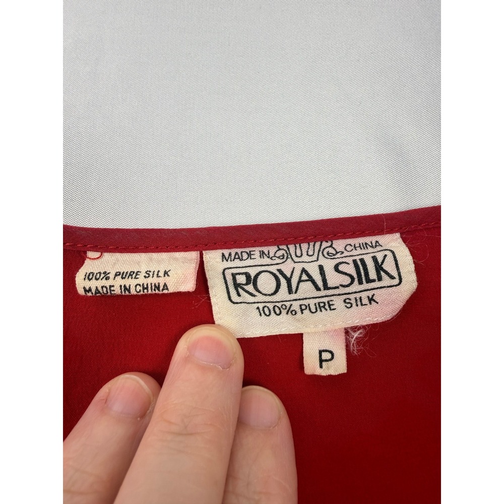Royal‎ Silk P Red 100% Silk Cap Sleeve Blouse Minimalist Shell Top - Picture 4 of 5